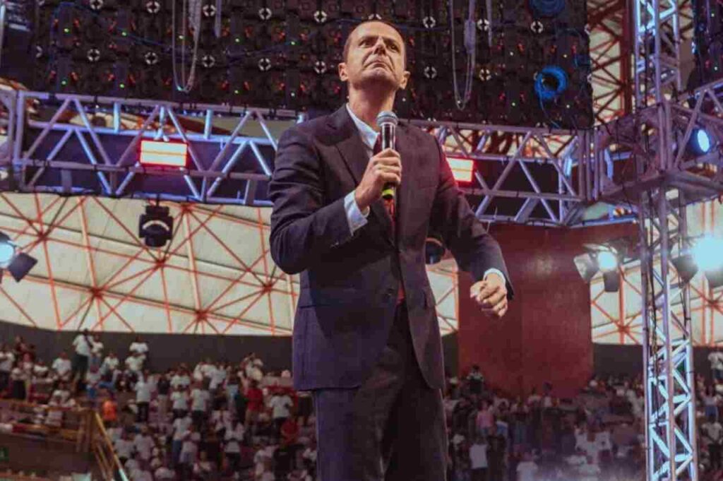 Pastor Juliano Fraga gera polêmica com discurso na UMADEB 2026