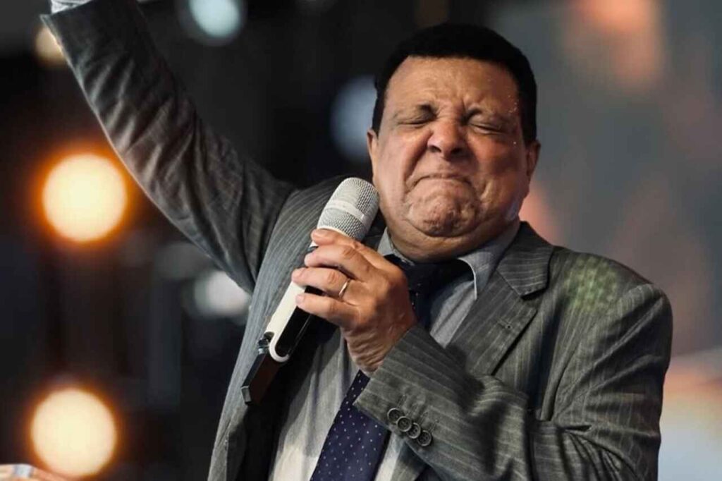 Ozéias de Paula: 55 anos de louvor e vigor vocal em evidência
