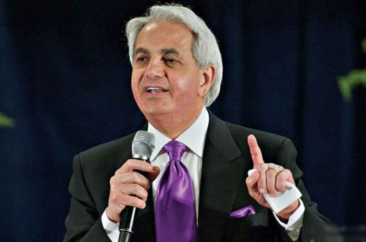 Justiça dos EUA determina bloqueio de ativos de Benny Hinn por dívida
