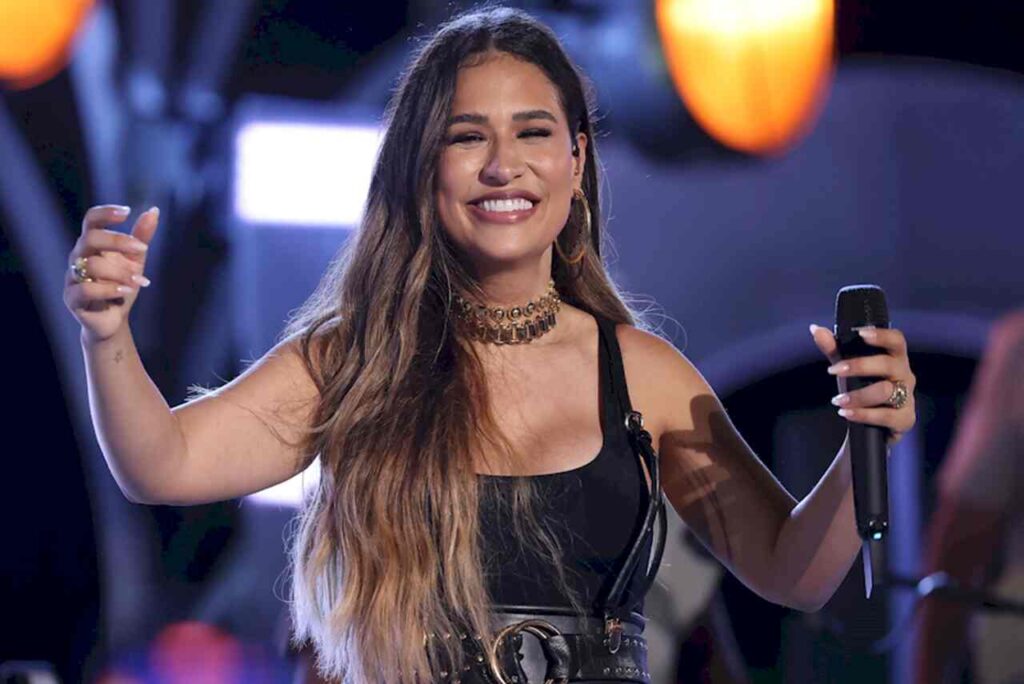 Simone Mendes responde críticas evangélicas sobre sua música