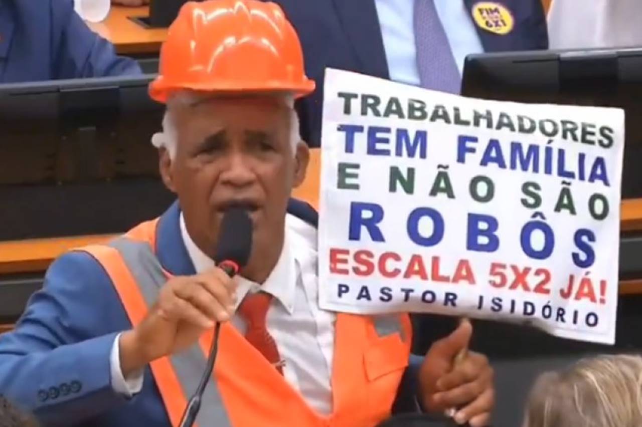 Deputado Isidório defende redução da jornada de trabalho com humor