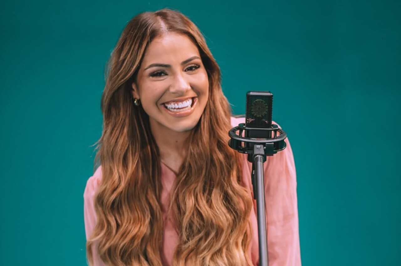 Gabriela Rocha se torna a cantora mais ouvida do Brasil