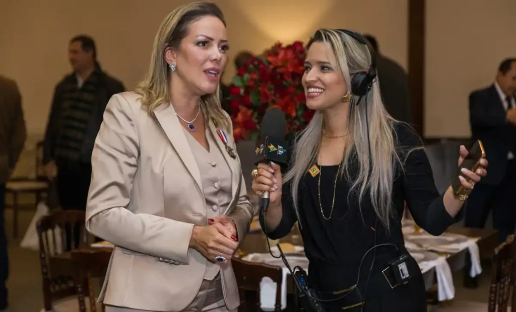 Adriana Barros esclarece papel de Karina Gama na Expo Cristã