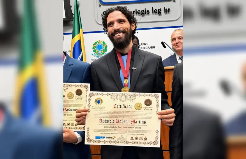 Apóstolo Robson Martins Recebe Medalha no Senado Federal