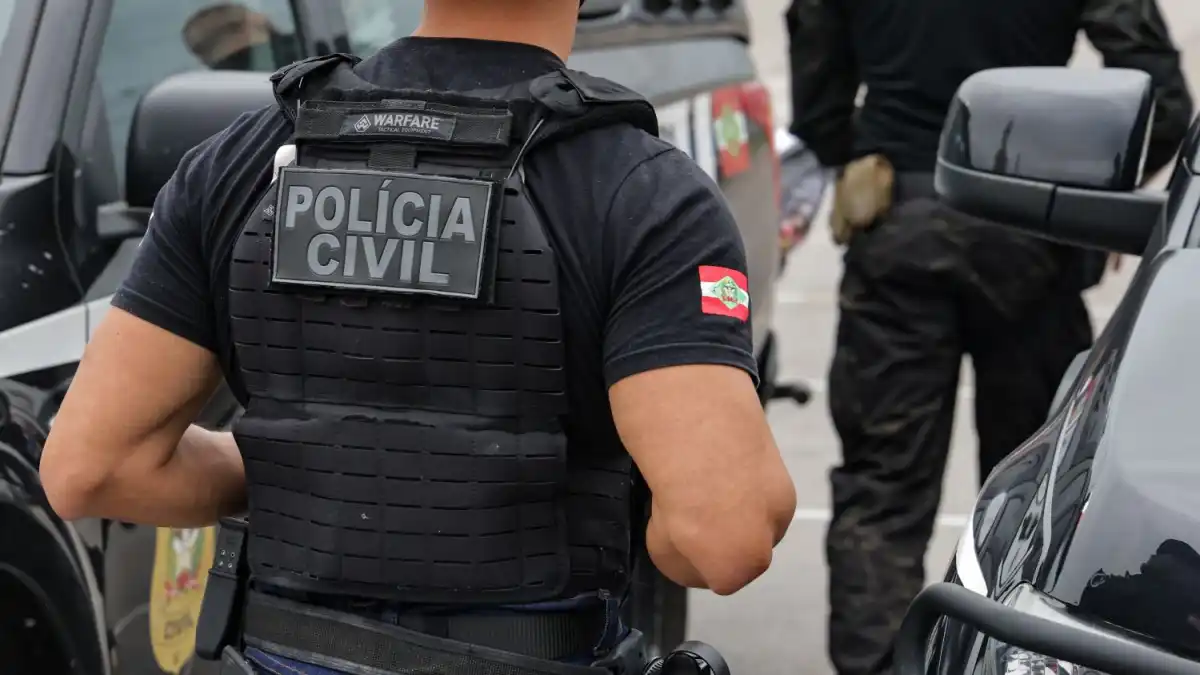 Casal de pastores é preso em operação contra fraudes financeiras