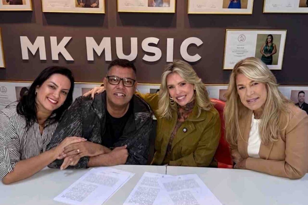 Anderson Freire Renova Contrato com MK Music Após 17 Anos de Parceria