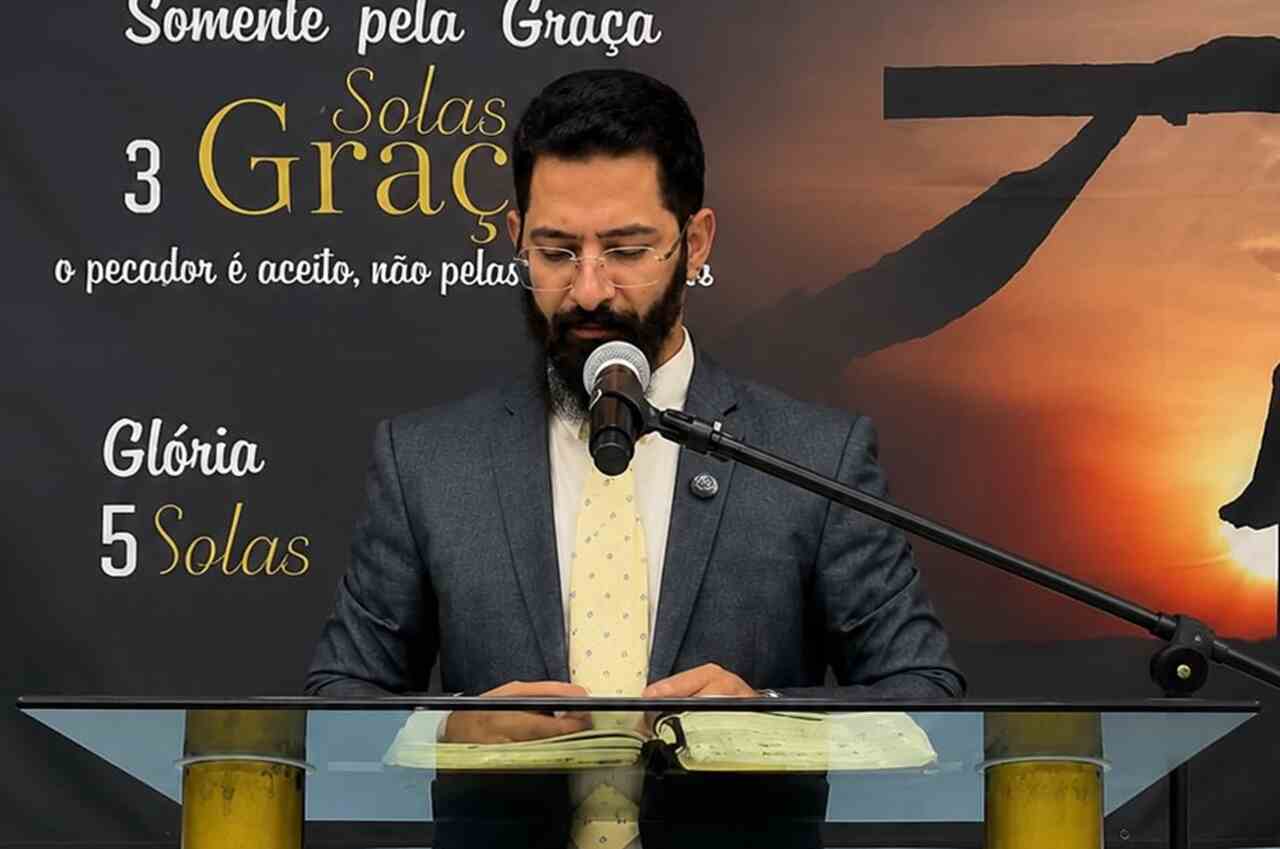 Crítica de Pastor Presbiteriano ao Pentecostalismo Gera Debate