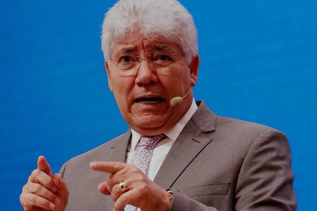 Hernandes Dias Lopes Defende o Movimento Legendários