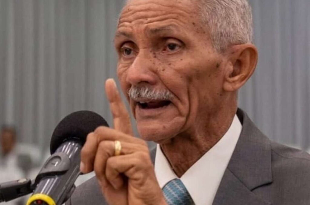 Fiéis da Assembleia de Deus Protestam na Paraíba contra Pastor