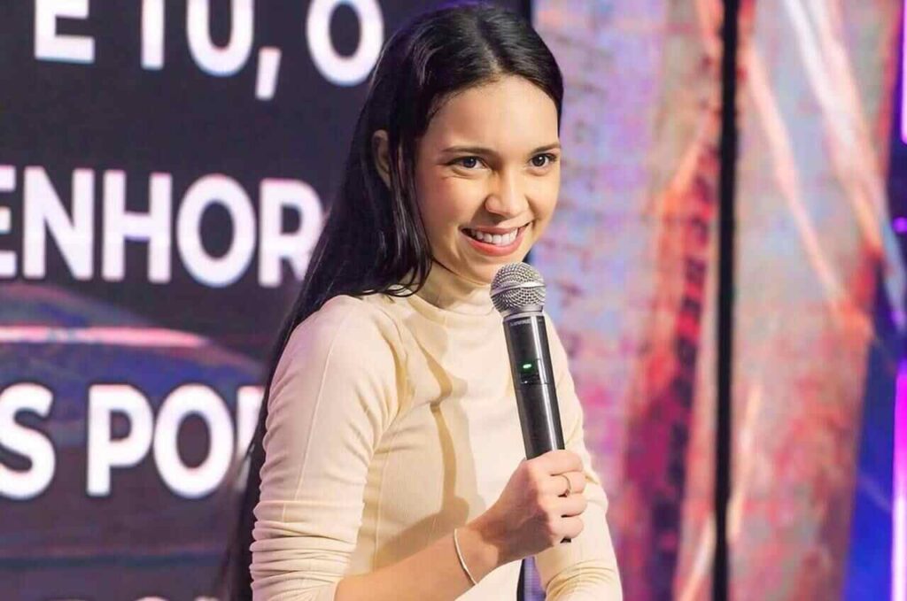 Vitória Souza, influenciadora evangélica, se candidata a deputada federal 3 Vitória Souza, influenciadora evangélica, se candidata a deputada federal