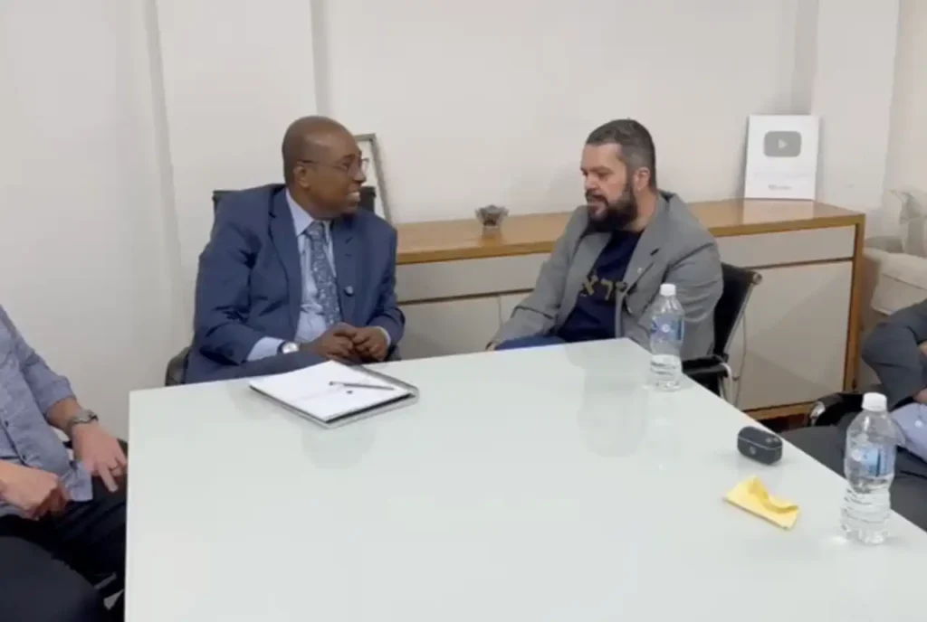 Agenor Duque e Luciano Neves promovem reconciliação pública