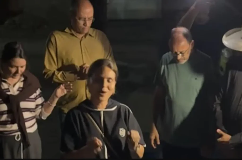 Aline Barros realiza apresentação improvisada após cancelamento de show na Bahia