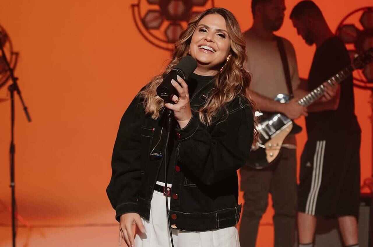 Aline Barros se apresenta em Pernambuco por R$ 250 mil