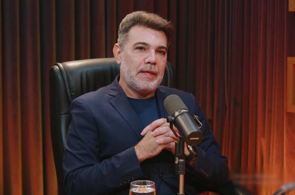 Feliciano recomenda a Flávio Bolsonaro ouvir Malafaia