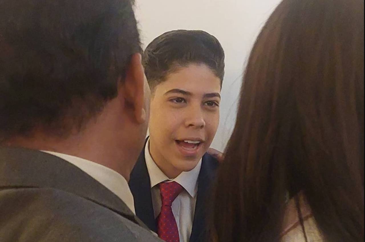 Miguel Oliveira visita Câmara dos Deputados e é recebido por parlamentares