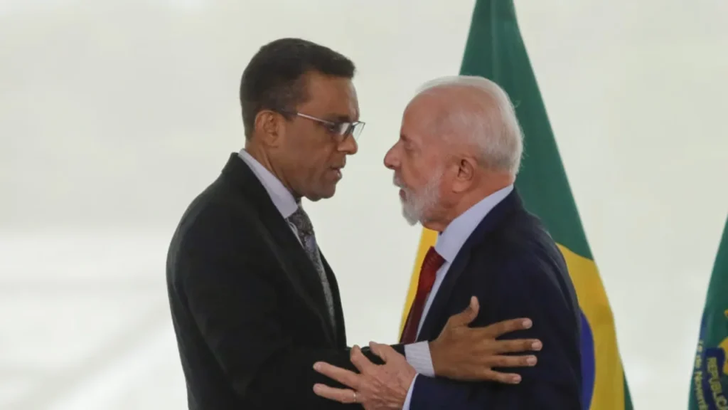 Otoni de Paula critica PT por aproximação com evangélicos