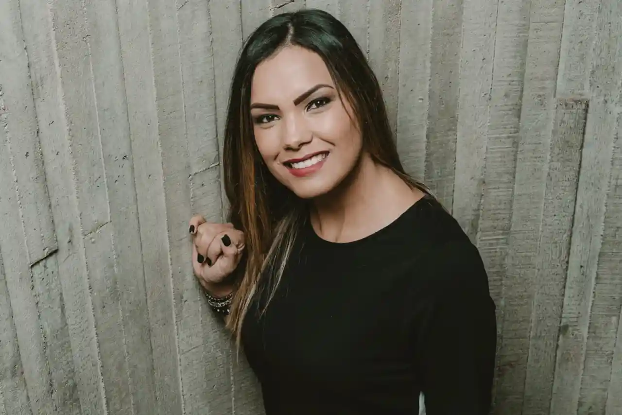 Heloisa Rosa busca reerguer imagem no cenário gospel