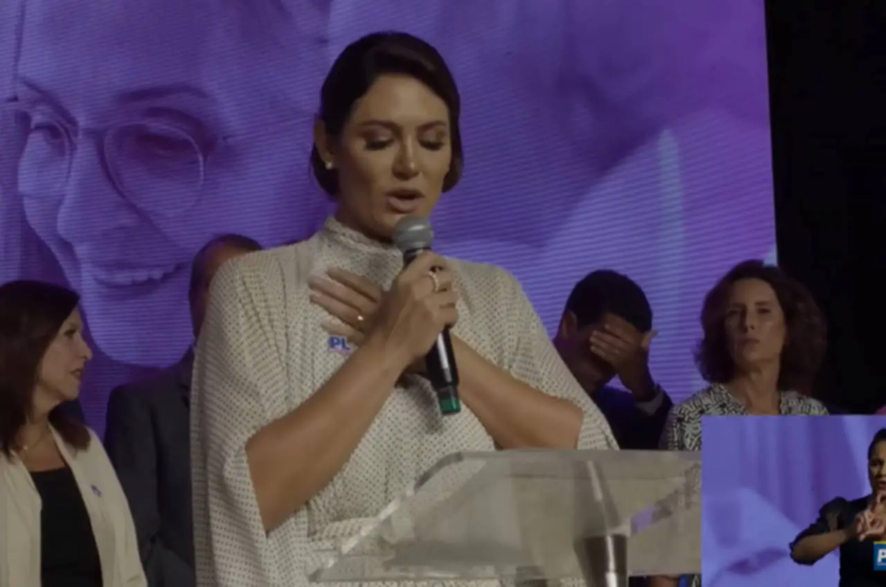 Michelle Bolsonaro Denuncia Restrições a Cultos e Perseguição Religiosa