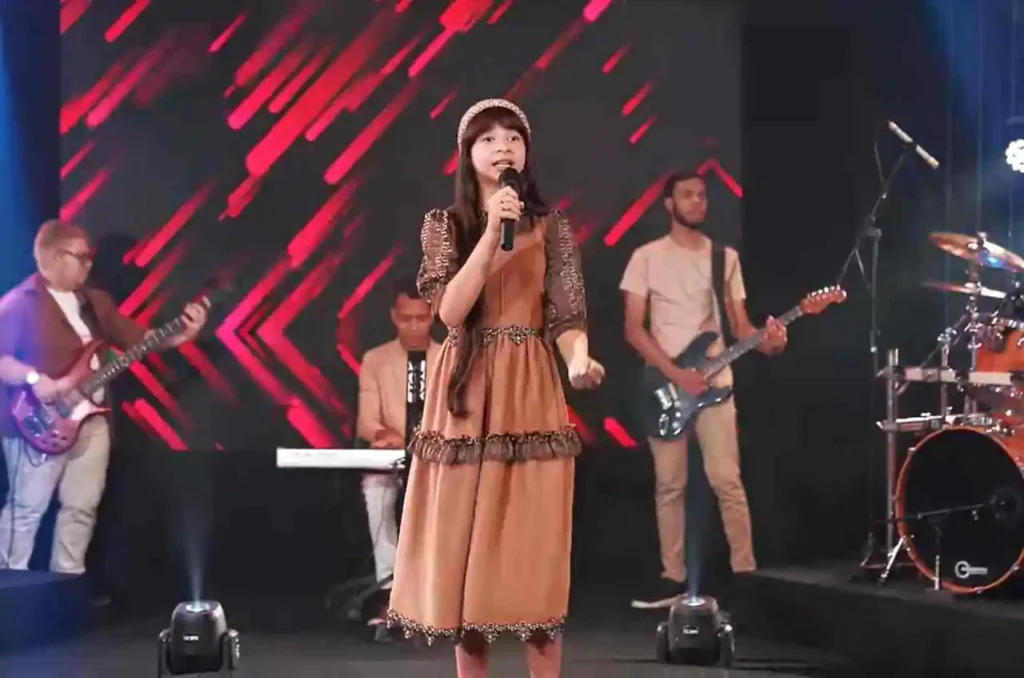 Rebeca Eloyse: Promessa do Gospel Alagoano Anuncia Turnê nos EUA