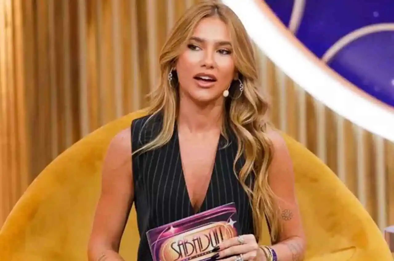 Virgínia Fonseca Lê Devocional de Deive Leonardo e Gera Debate